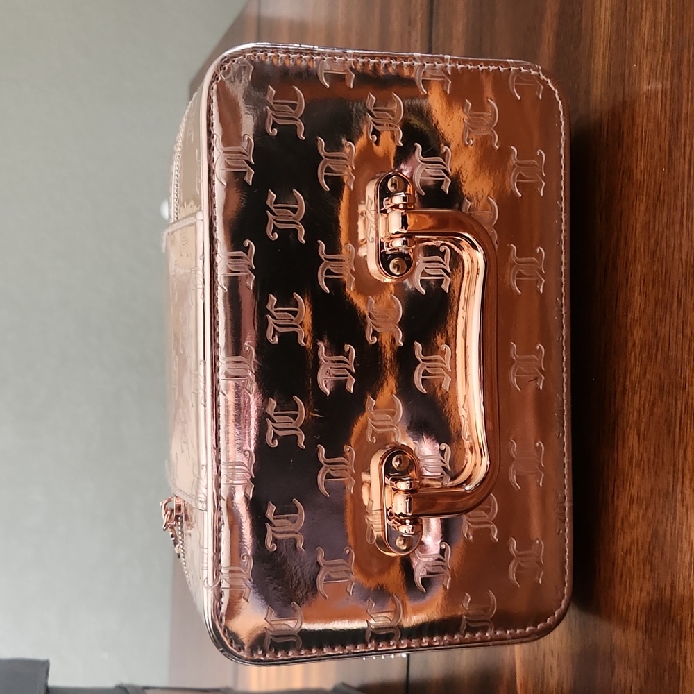 Juicy Couture Metallic Rose Gold Travel Cosmetic Case - Picture 3 of 16